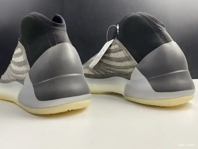 hype Barium Adidas Yeezy H68771 Quantum 0524
